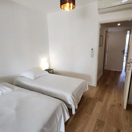 Апартаменты Calvi, Coeur De Ville, A 300 M Кальви