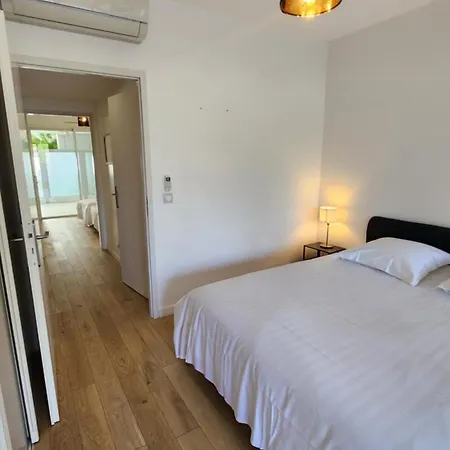 Calvi, Coeur De Ville, A 300 M Calvi (Corsica)