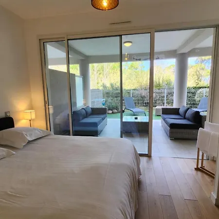 Calvi, Coeur De Ville, A 300 M 卡尔维