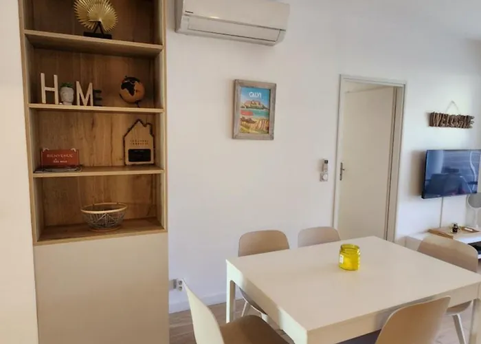 Calvi, Coeur De Ville, A 300 M Apartment *